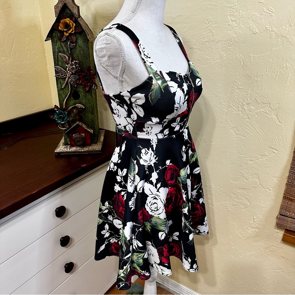 NWT! Rose print red black and white dress - Picture 5 of 5